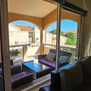  Apartman Anisa